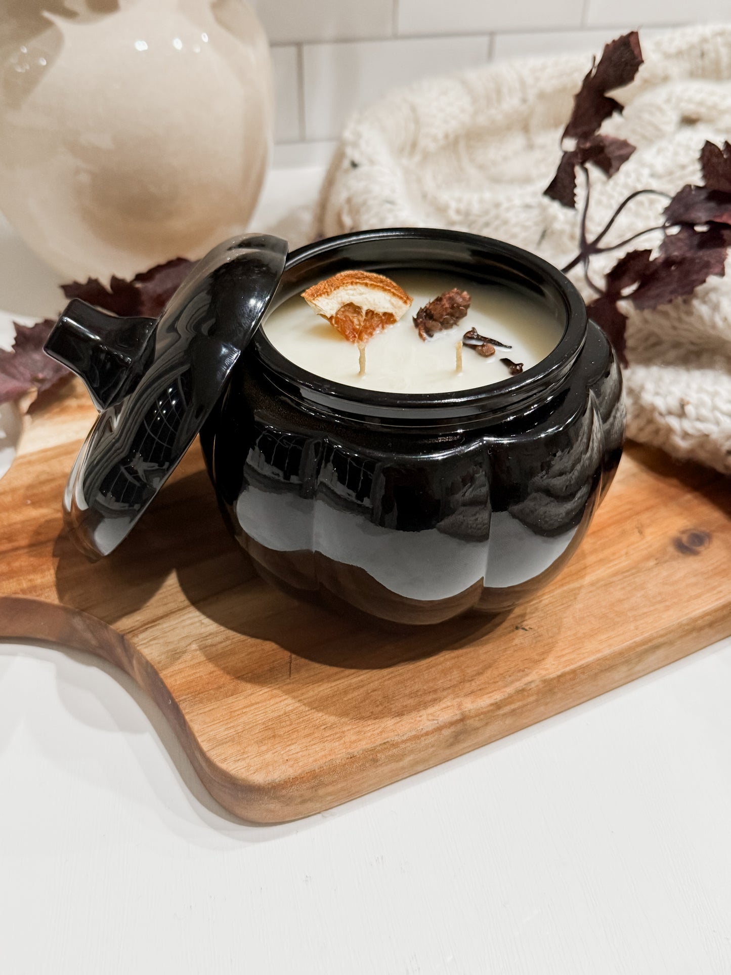Black Pumpkin Jar 14 oz Double-Wick Candle