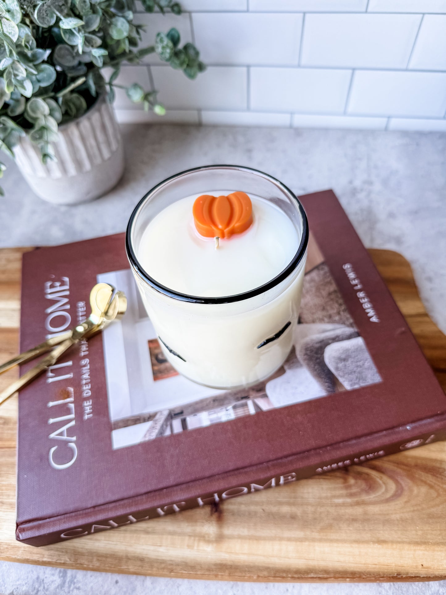 Bat Jar Candle 12oz