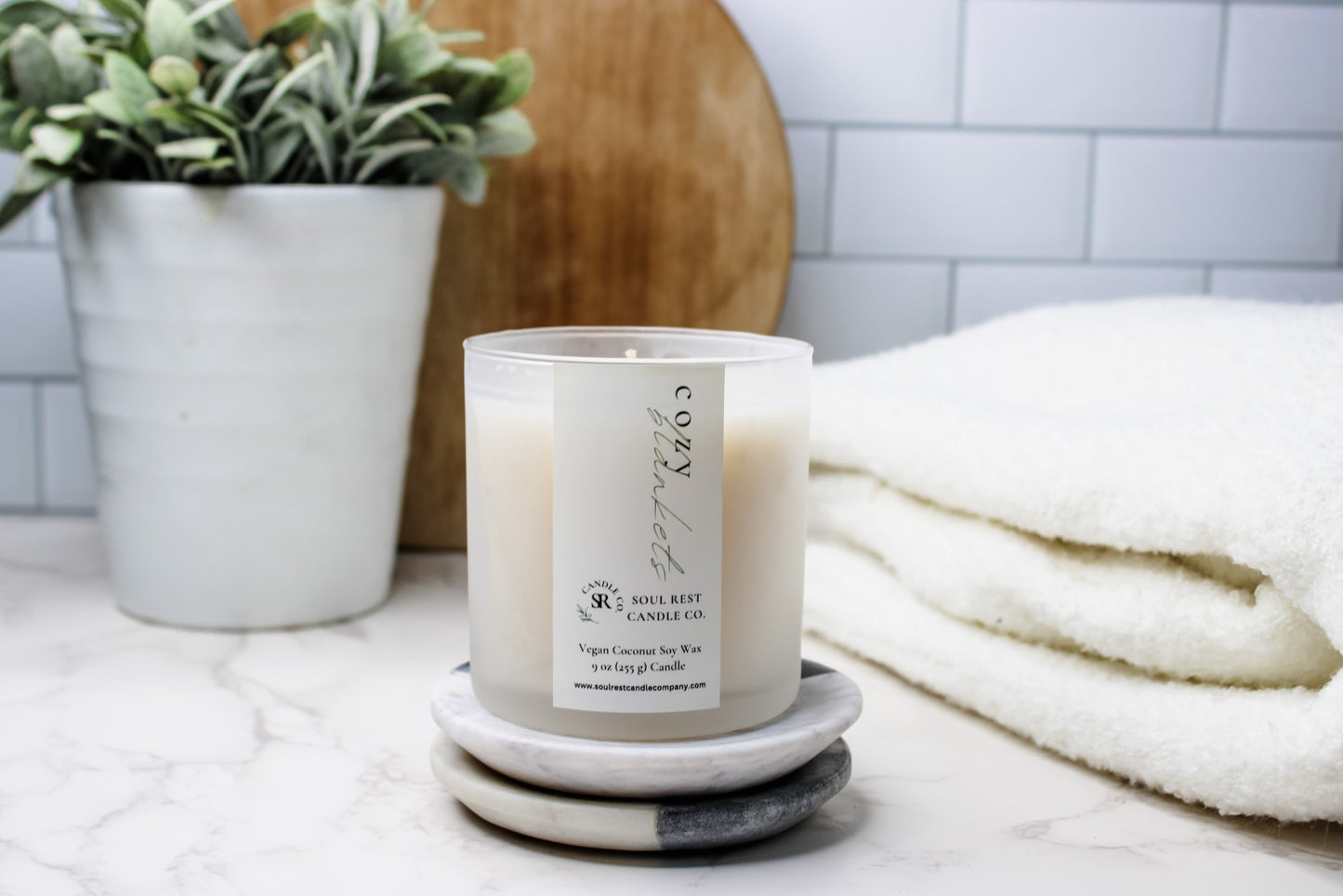 cozy blanket (cashmere sugar) 9oz candle
