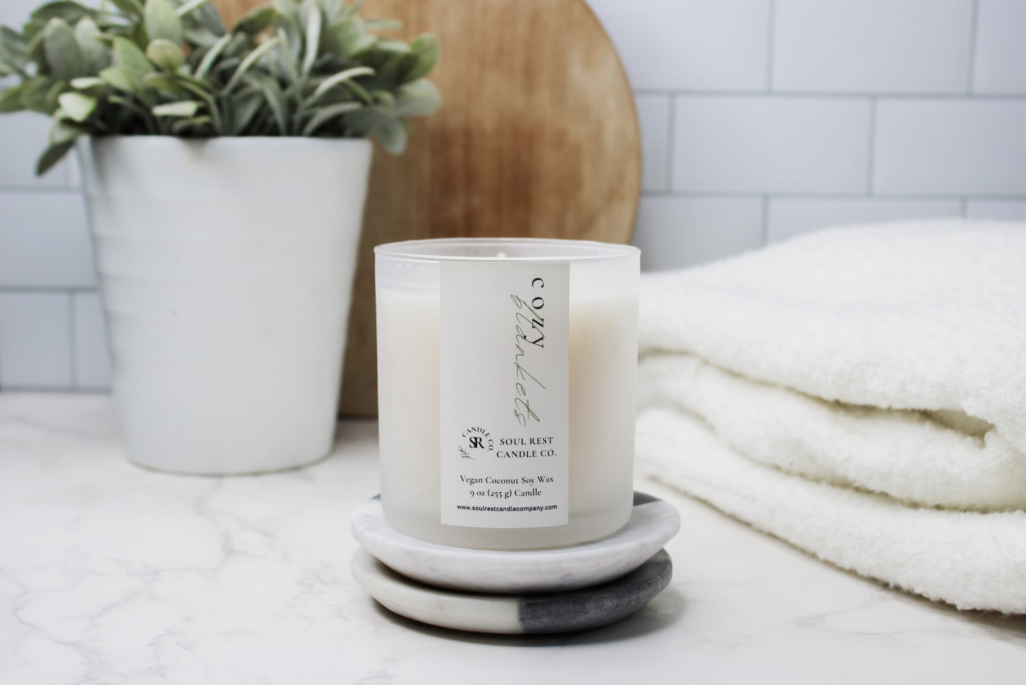 cozy blanket (cashmere sugar) 9oz candle
