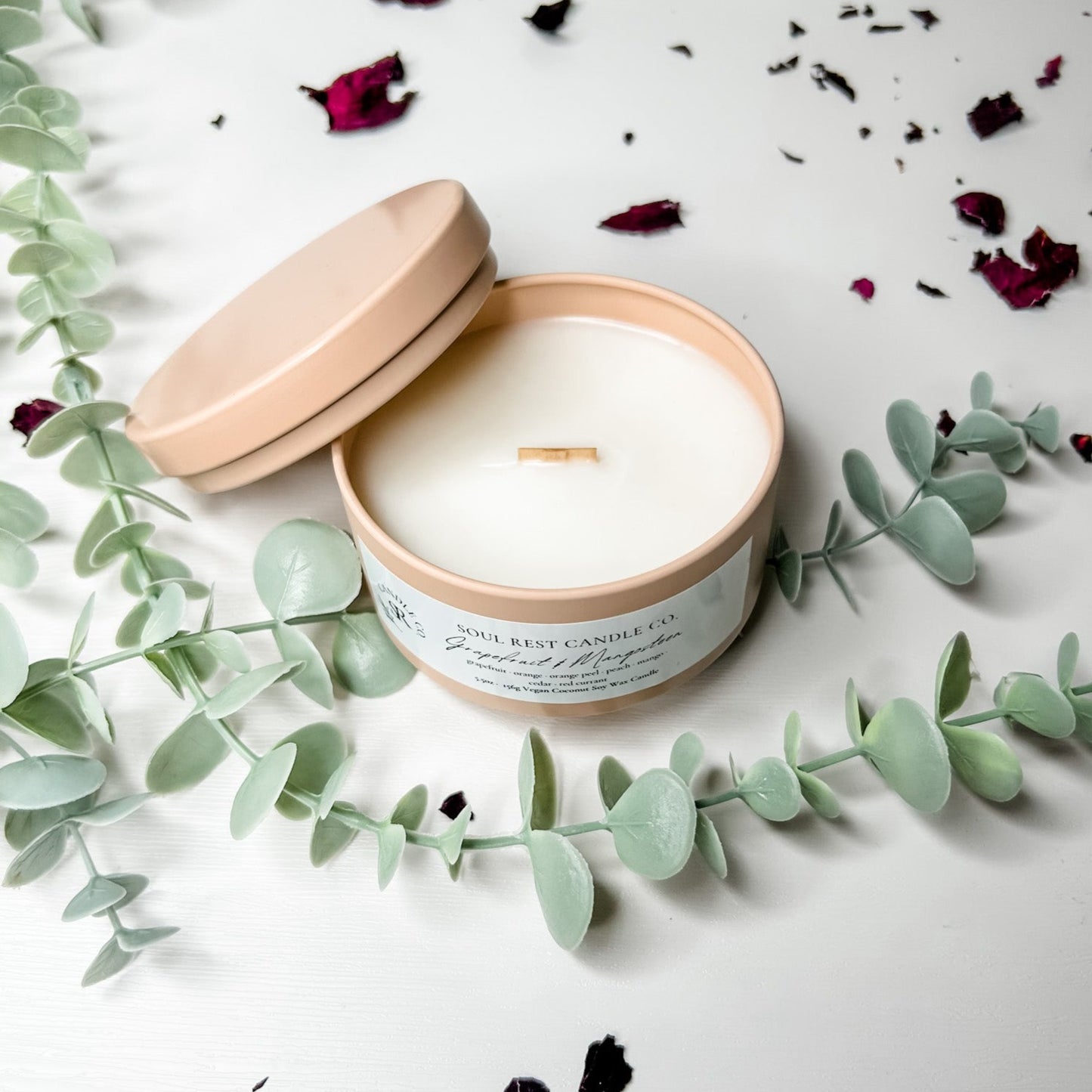 Grapefruit & Mangosteen-5.5oz Coconut Soy Candle Tins