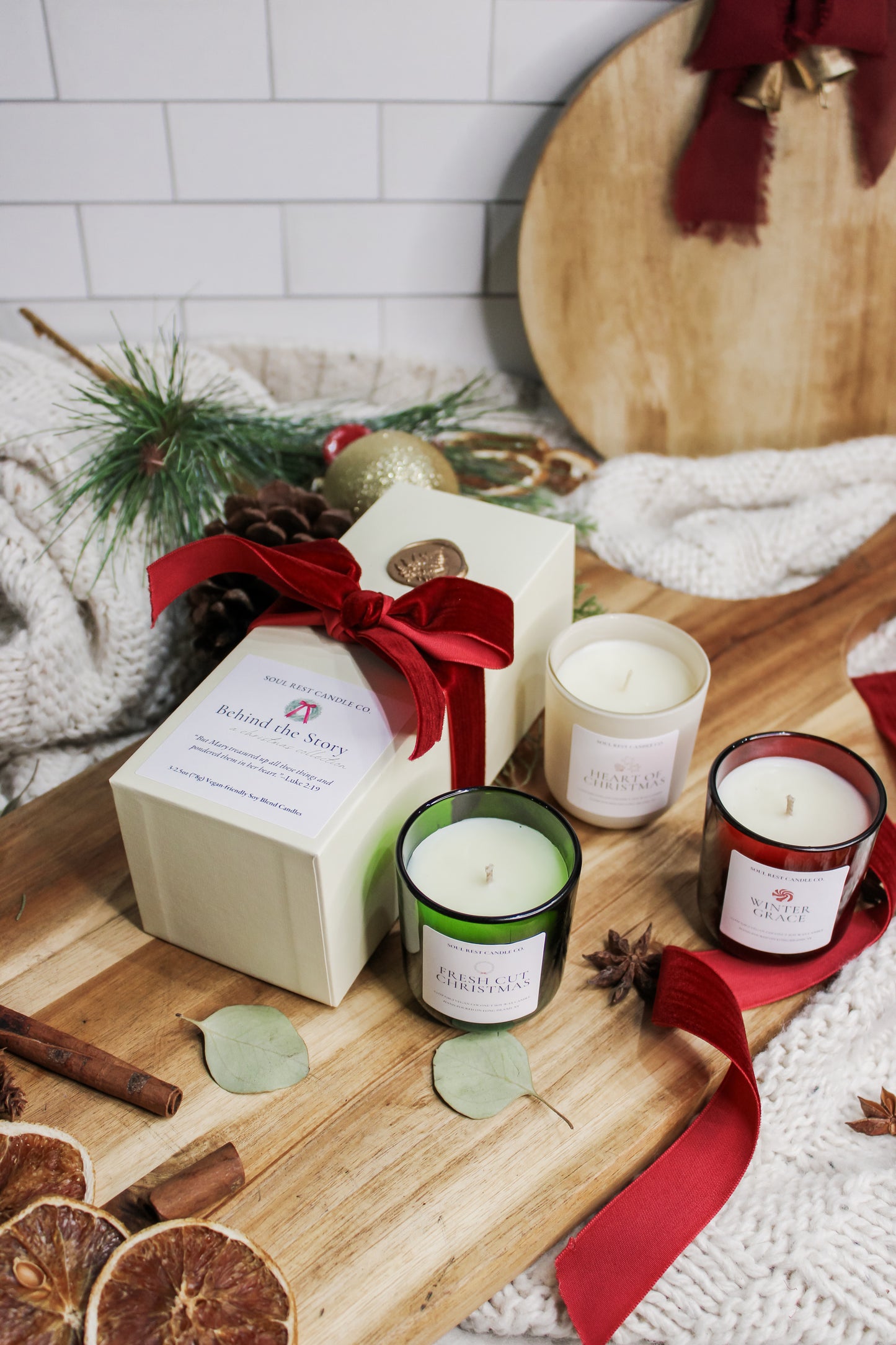 𝐁𝐞𝐡𝐢𝐧𝐝 𝐭𝐡𝐞 𝐒𝐭𝐨𝐫𝐲-a christmas collection of 3 -2.5oz mini candles