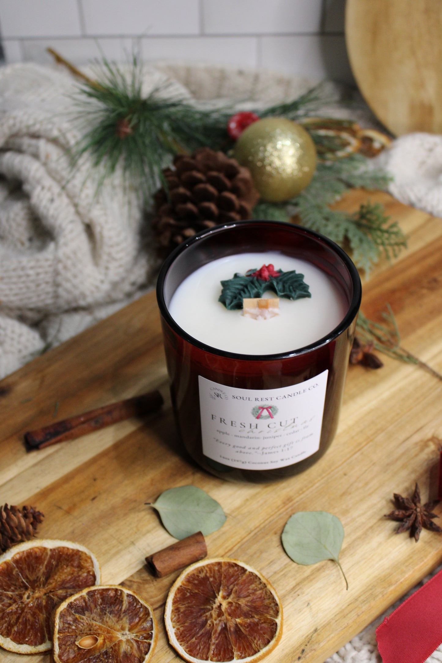 Fresh Cut Christmas 12oz Wood Wick Candle