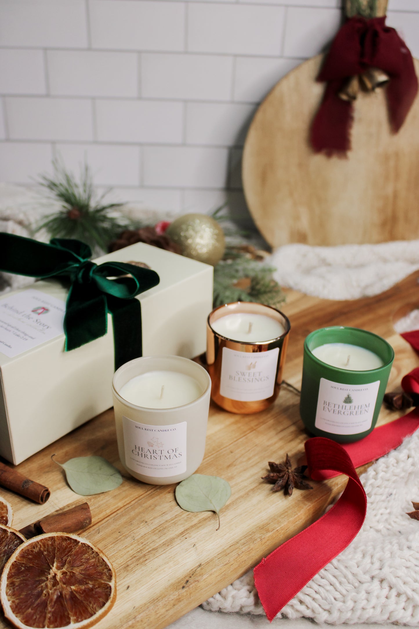 𝐁𝐞𝐡𝐢𝐧𝐝 𝐭𝐡𝐞 𝐒𝐭𝐨𝐫𝐲-a christmas collection of 3 -2.5oz mini candles