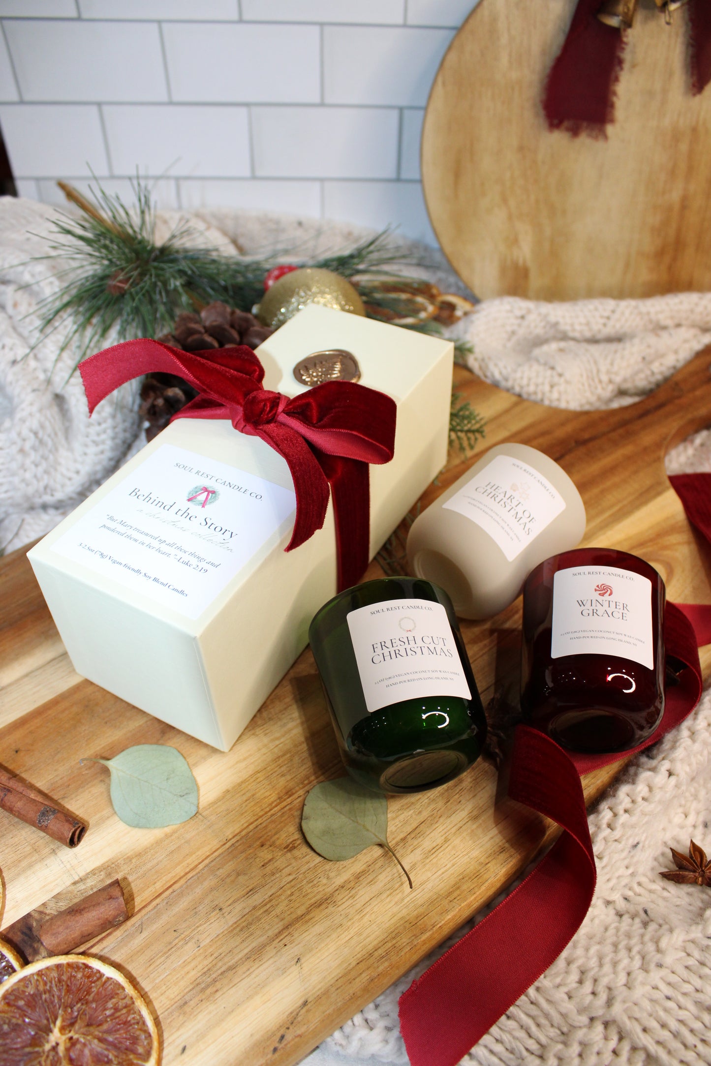 𝐁𝐞𝐡𝐢𝐧𝐝 𝐭𝐡𝐞 𝐒𝐭𝐨𝐫𝐲-a christmas collection of 3 -2.5oz mini candles