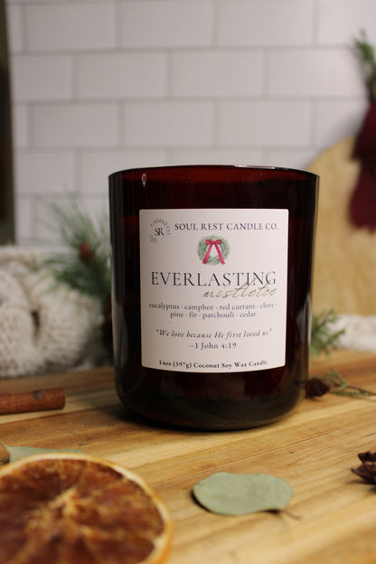 Everlasting Mistletoe 12oz Wood Wick Candle