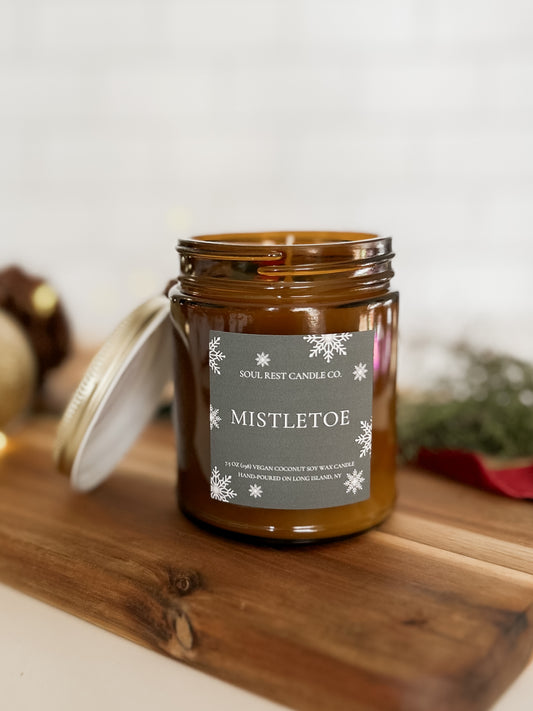 Mistletoe 7.5 oz Candle