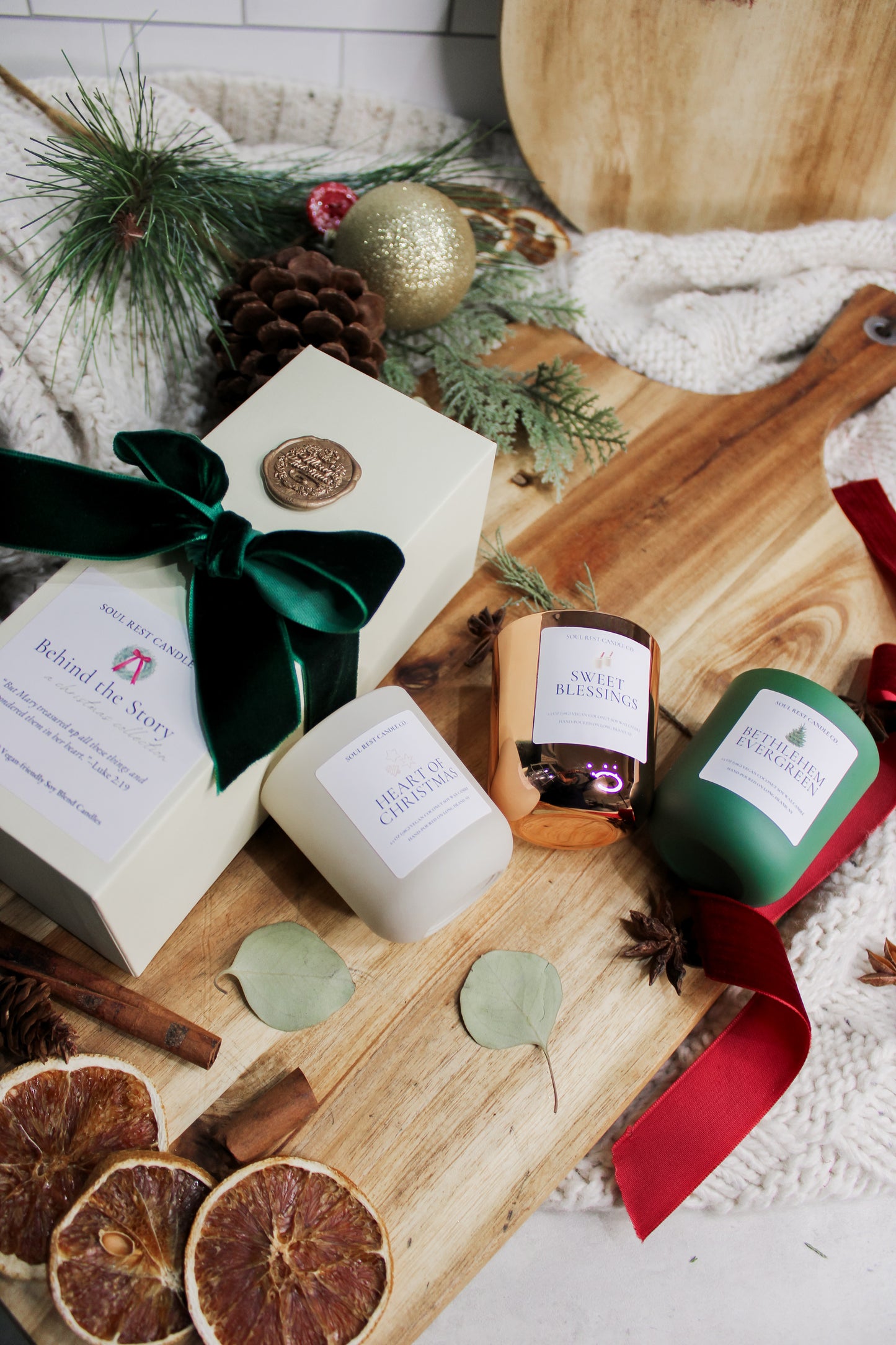 𝐁𝐞𝐡𝐢𝐧𝐝 𝐭𝐡𝐞 𝐒𝐭𝐨𝐫𝐲-a christmas collection of 3 -2.5oz mini candles