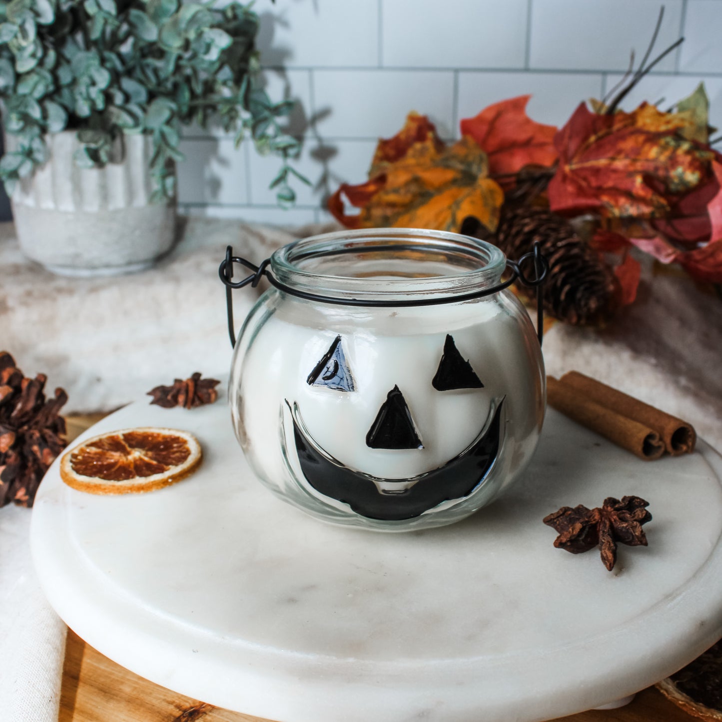 JACK-O’-LANTERN CANDLE