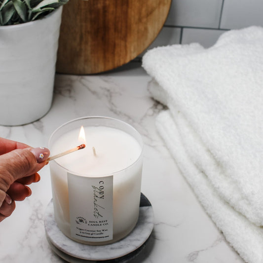 cozy blanket (cashmere sugar) 9oz candle